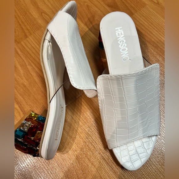 NWOT - Rhinestone Décor Slipper Sandal * White (Size 6.5) - Picture 8 of 11